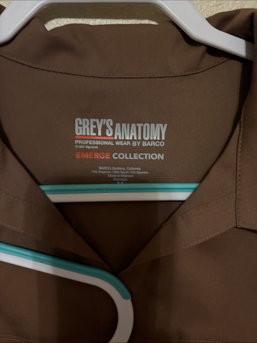 Grey's Anatomy Women’s Brownstone scrub Shirt and pant set